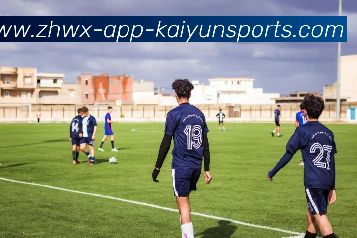 足球人盯人防守在比赛中的效率及应对灵活进攻战术的局限